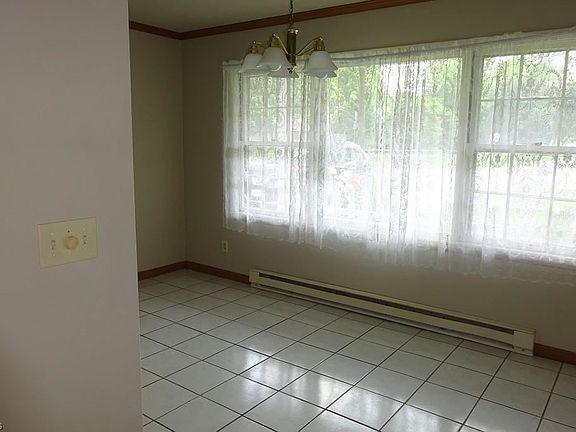 3rd image of 572 Lindbergh Blvd