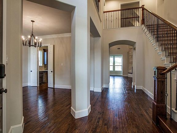3rd image of 1720 Verbena Ln