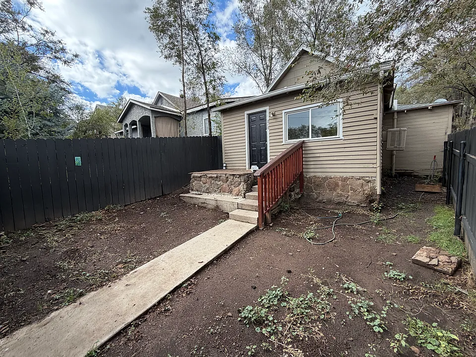818 W Coconino Ave #1