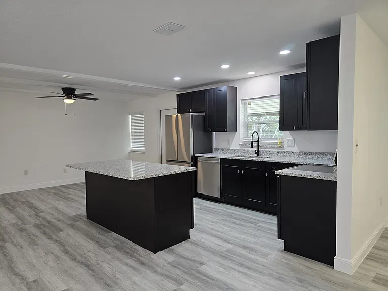 1816 Rendale Dr — Photo 11