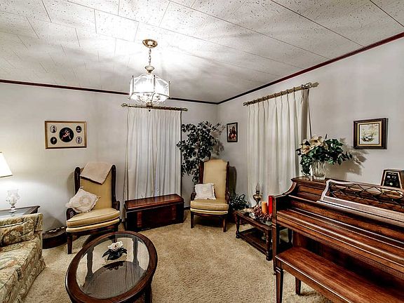 4th image of 1113 Franklin Ave