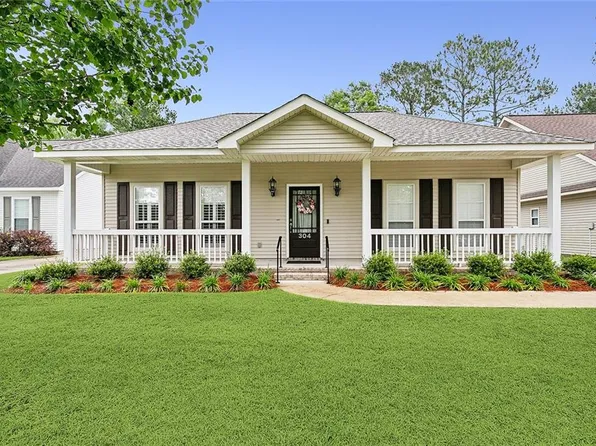 304 Carriage Pines Ln, Covington, LA 70435