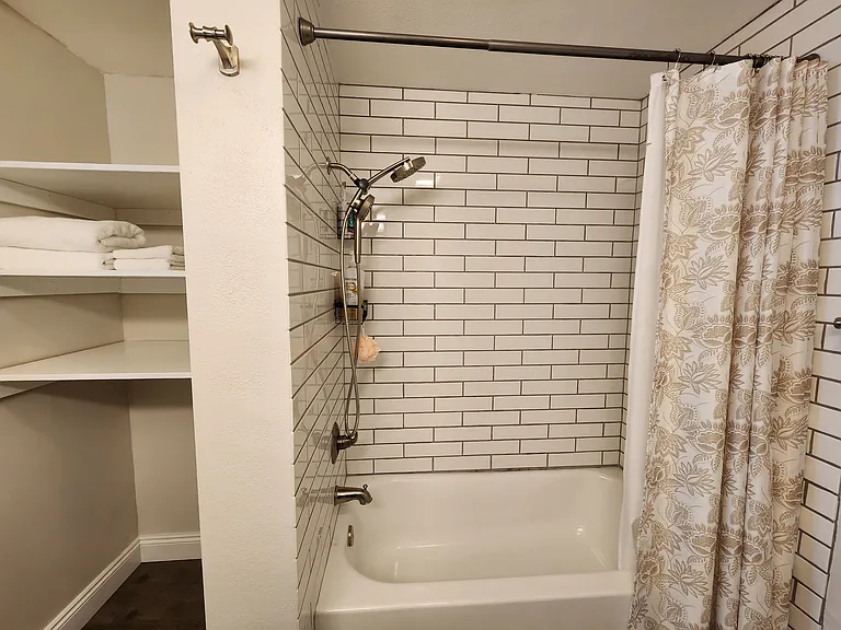 725 Rocky Road Dr — Photo 14