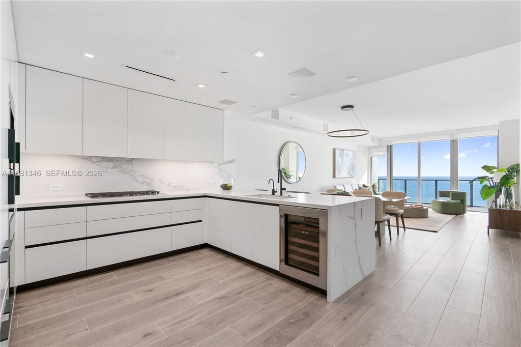 1116 N Ocean Blvd #1404, photo 2