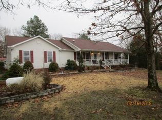 62 Vale McKenzie Rd, Hollow Rock, TN 38342