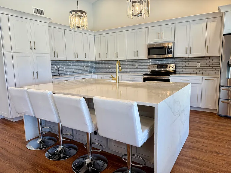 20725 Waters Edge Ct — Photo 8