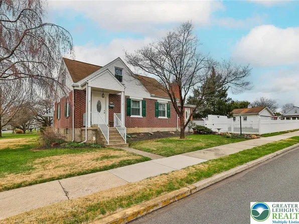 1368 Club Ave, Allentown, PA 18109