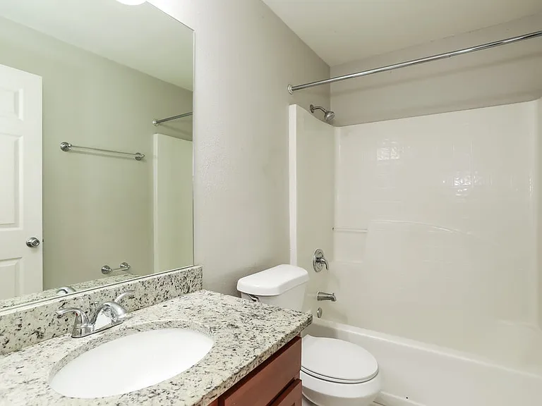 7390 Overland Park Blvd — Photo 15