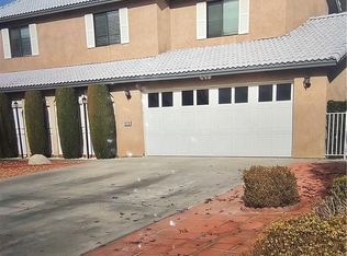 15178 Orchard Hill Ln, Helendale, CA 92342
