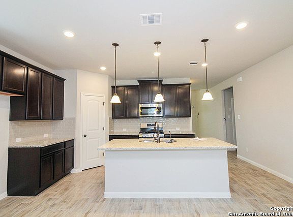 2nd image of 6110 Rio Piedra Dr
