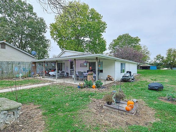 2nd image of 3135 Radabaugh Rd