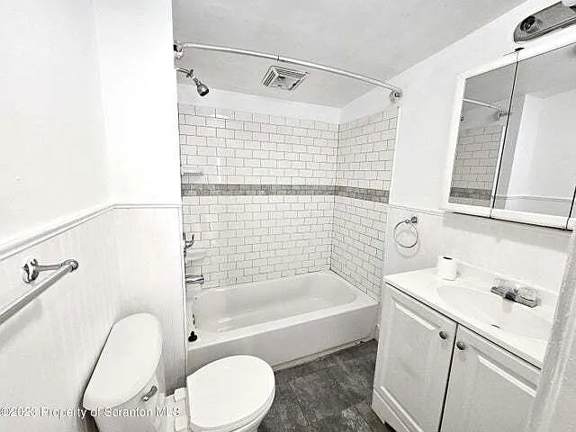 907 Green Ridge St — Photo 4