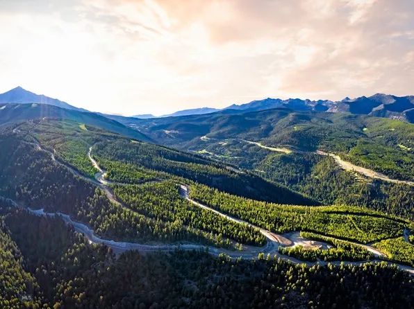 22 Powder Crest Trl, Big Sky, MT 59716