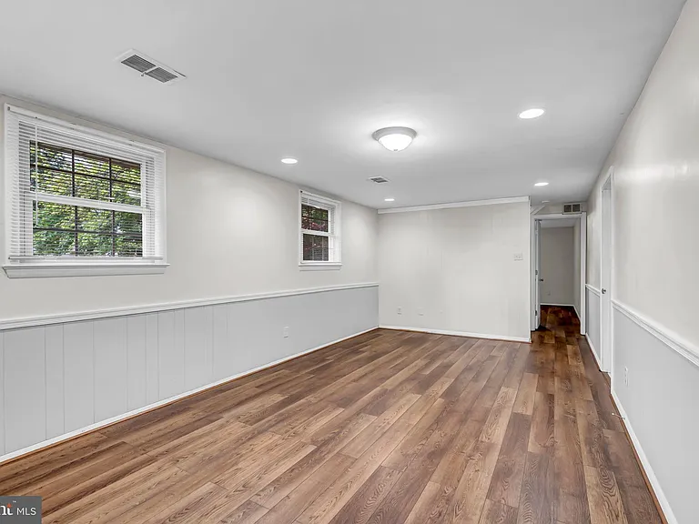 14715 Lock Dr — Photo 5