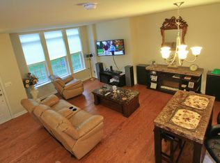 22 Clover Ln, Garfield, NJ 07026