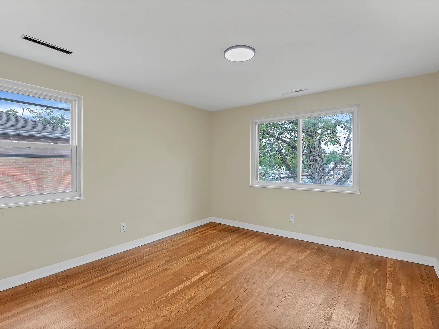 2 bed, 900 sqft, $1,095 — Photo 4