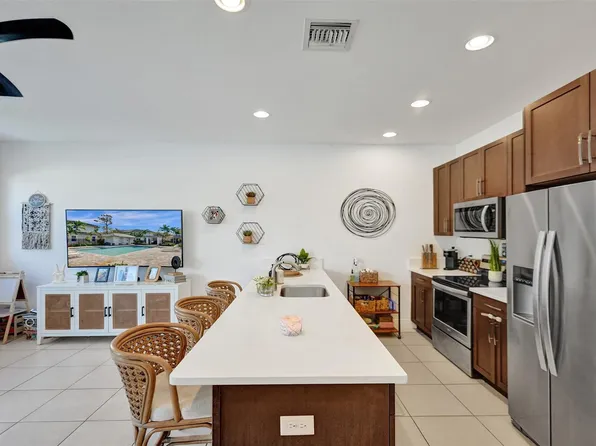 6921 Pines Circle, Coconut Creek, FL 33073