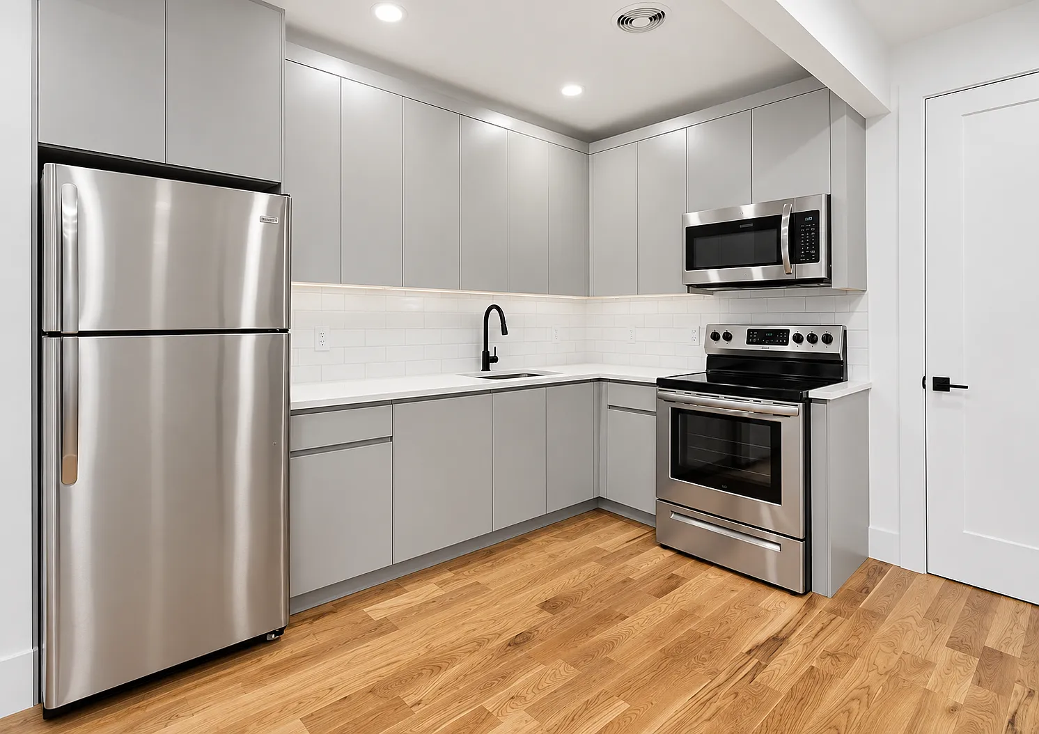 705 Lafayette Ave — Photo 2