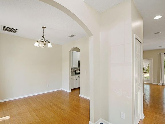 2nd image of 128 Moultrie Crossing Ln