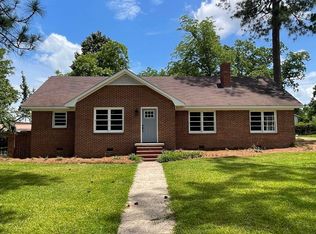 47 E 7th St, Mc Rae Helena, GA 31037