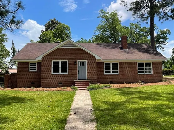 47 E 7th St, Mc Rae Helena, GA 31037