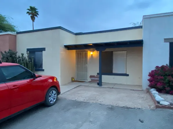 2670 S Oakenshield Way, Tucson, AZ 85730