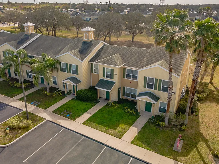 Oak Meadows Apartments — Photo 6