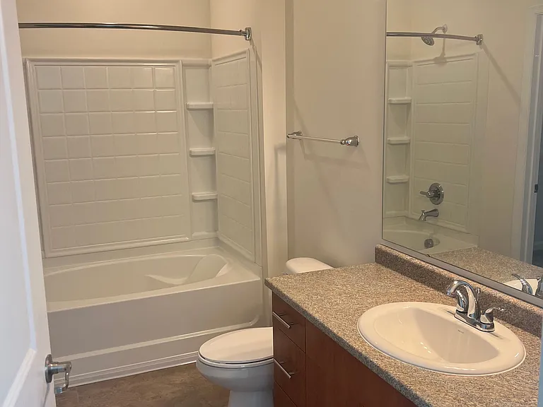 Belmont at Tryon Apartments — Photo 136