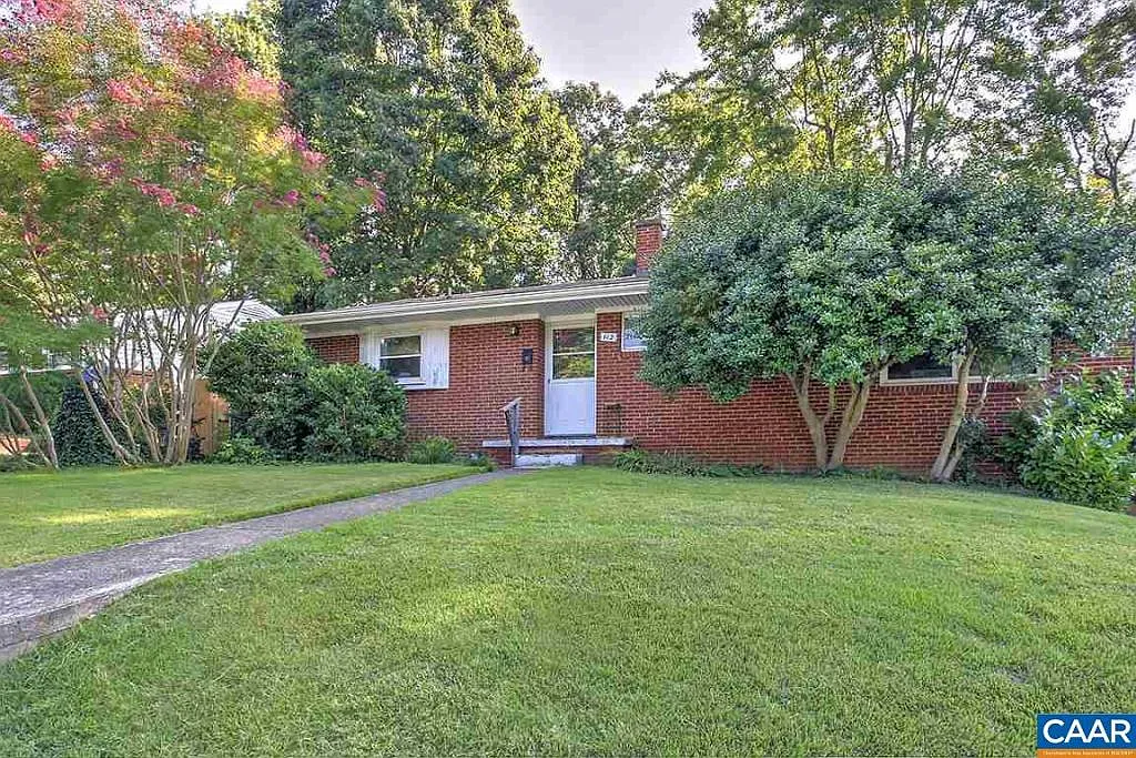 112 N Baker St photo 1