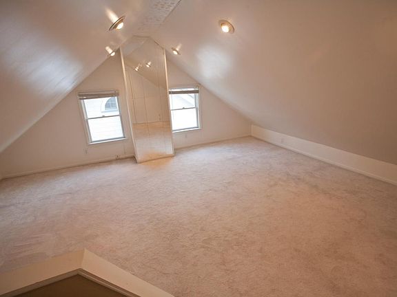 2nd image of 1543 Lauderdale Ave
