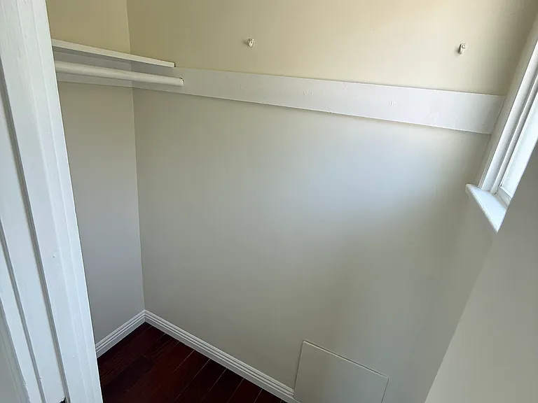 239 1/2 N Mayflower Ave — Photo 27
