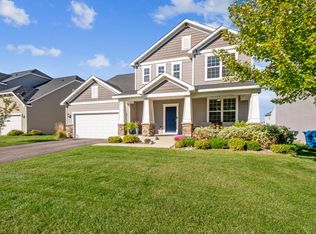8265 Arrowwood Ln N, Maple Grove, MN 55369