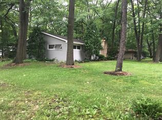 718 Harding St, Oconomowoc, WI 53066
