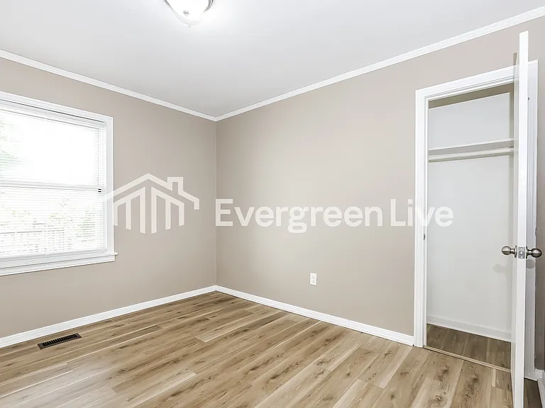 4612 Augusta St — Photo 13