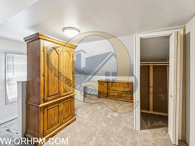 2040 Linden St — Photo 11