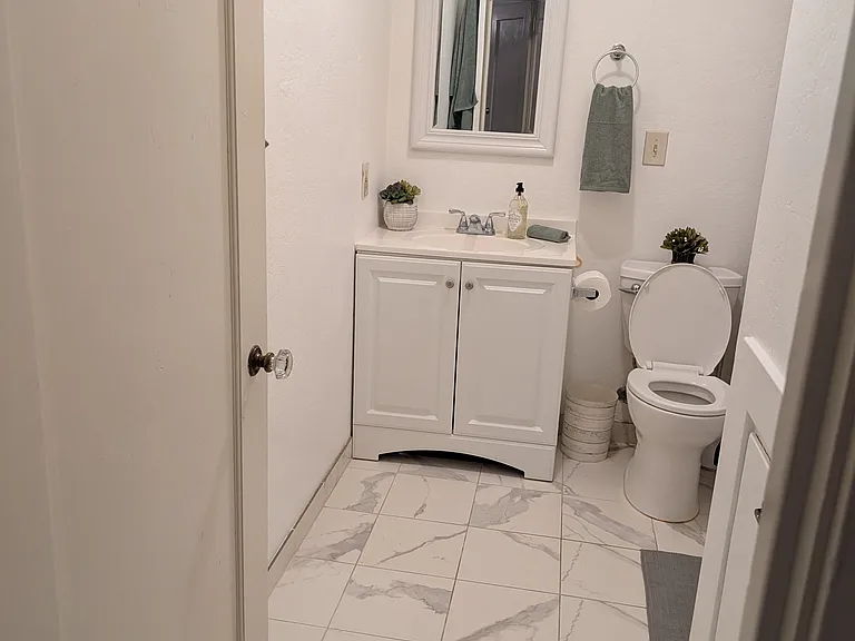 695 S 3rd St #4 — Photo 11