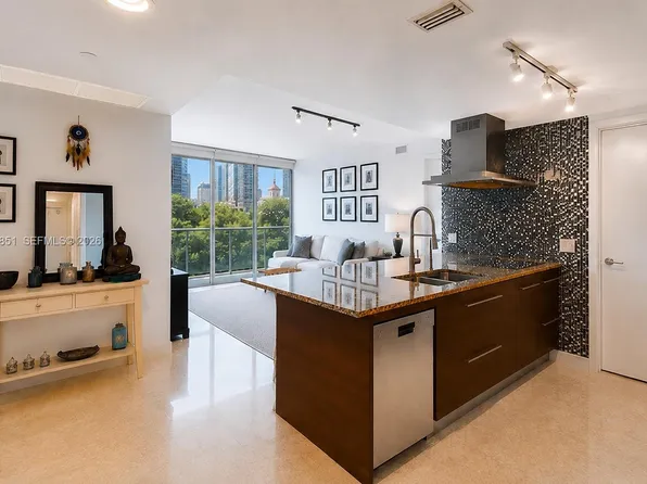 495 Brickell Ave APT 411, Miami, FL 33131