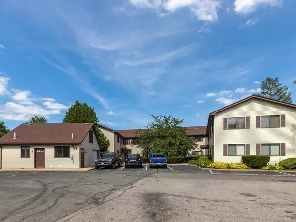 17 Cleveland Pl APT 21, Gloucester, MA 01930