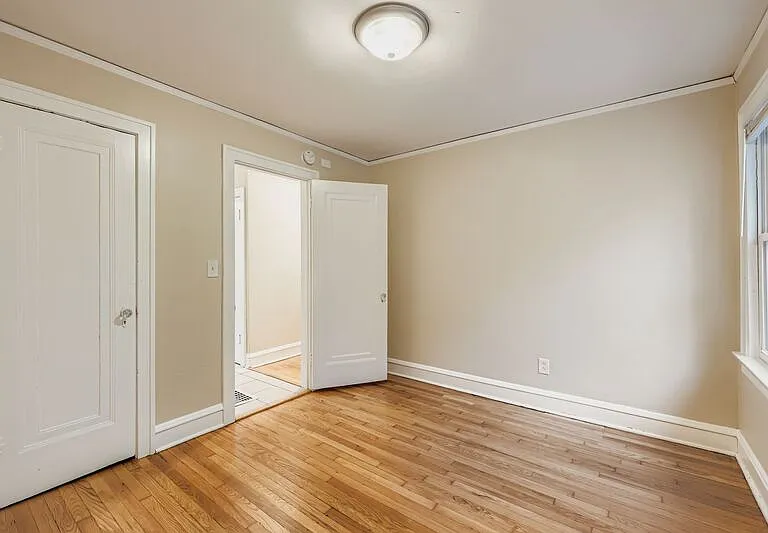 16855 Sayre Ave — Photo 10