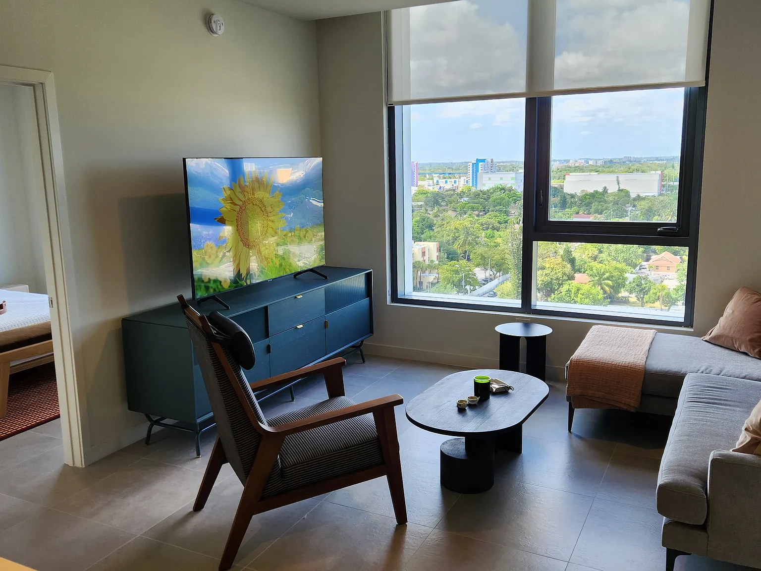 3 bed, 1500 sqft, $4,200 — Photo 2