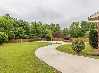 1750 Paragon Dr, Winston Salem, NC 27127