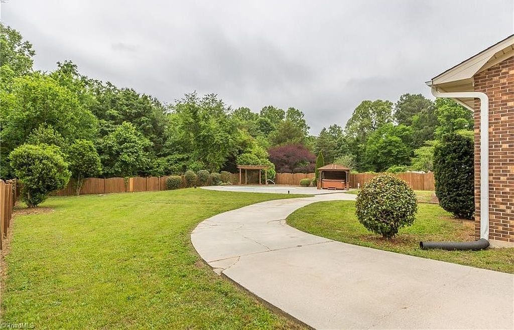 1750 Paragon Dr - Property Image