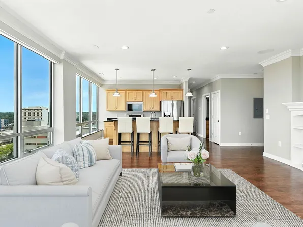 203 E Berry St Suite 1207, Fort Wayne, IN 46802