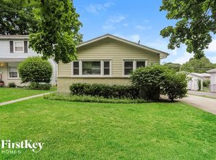 243 Harding Ave, Libertyville, IL 60048