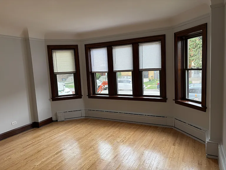 1835 Home Ave #1 — Photo 4