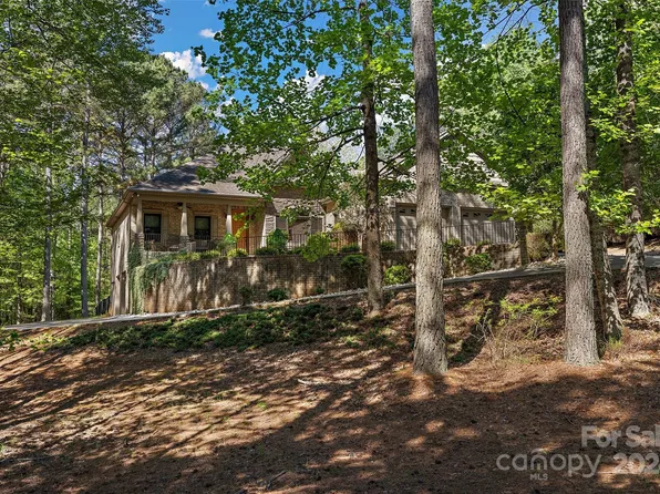 5040 Harbor View Dr E, Granite Falls, NC 28630
