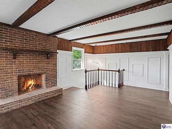 5th image of 1560 Redbud Cir