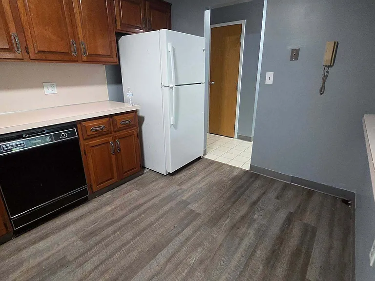 27-43 Framingham Dr — Photo 5