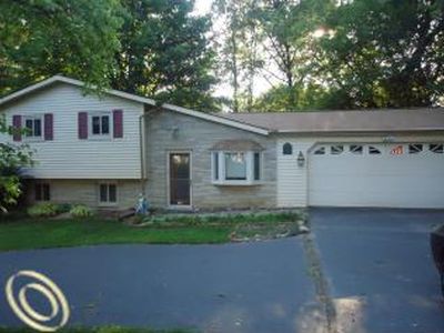 1357 Linville Dr, Waterford, MI, 48328