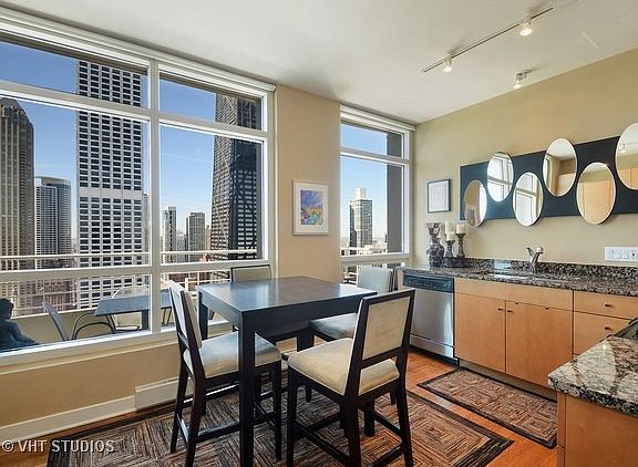 5th image of 250 E Pearson St APT 3401